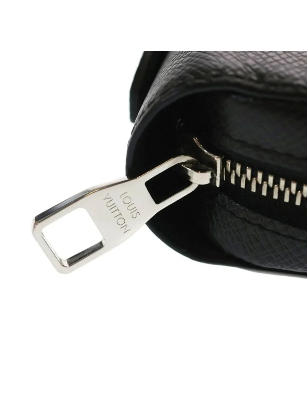 Louis Vuitton Taiga Zippy XL Zip Around Wallet Black Leather Silver